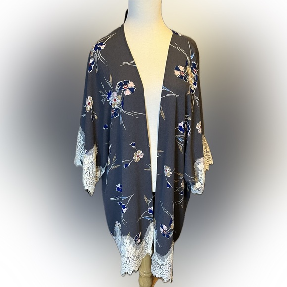 Umgee Tops - Umgee Kimono Top Gray Floral size XL